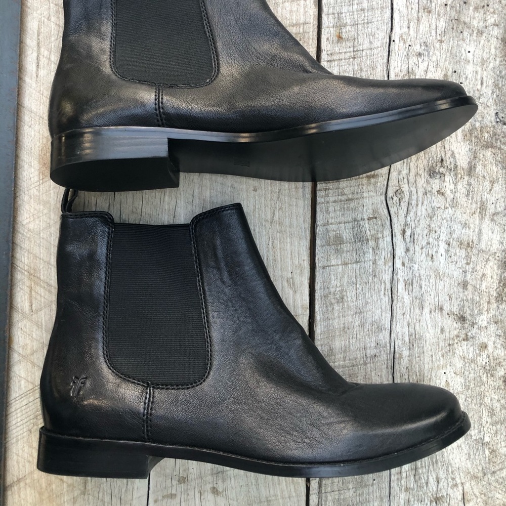 Frye Leather Chelsea Boots